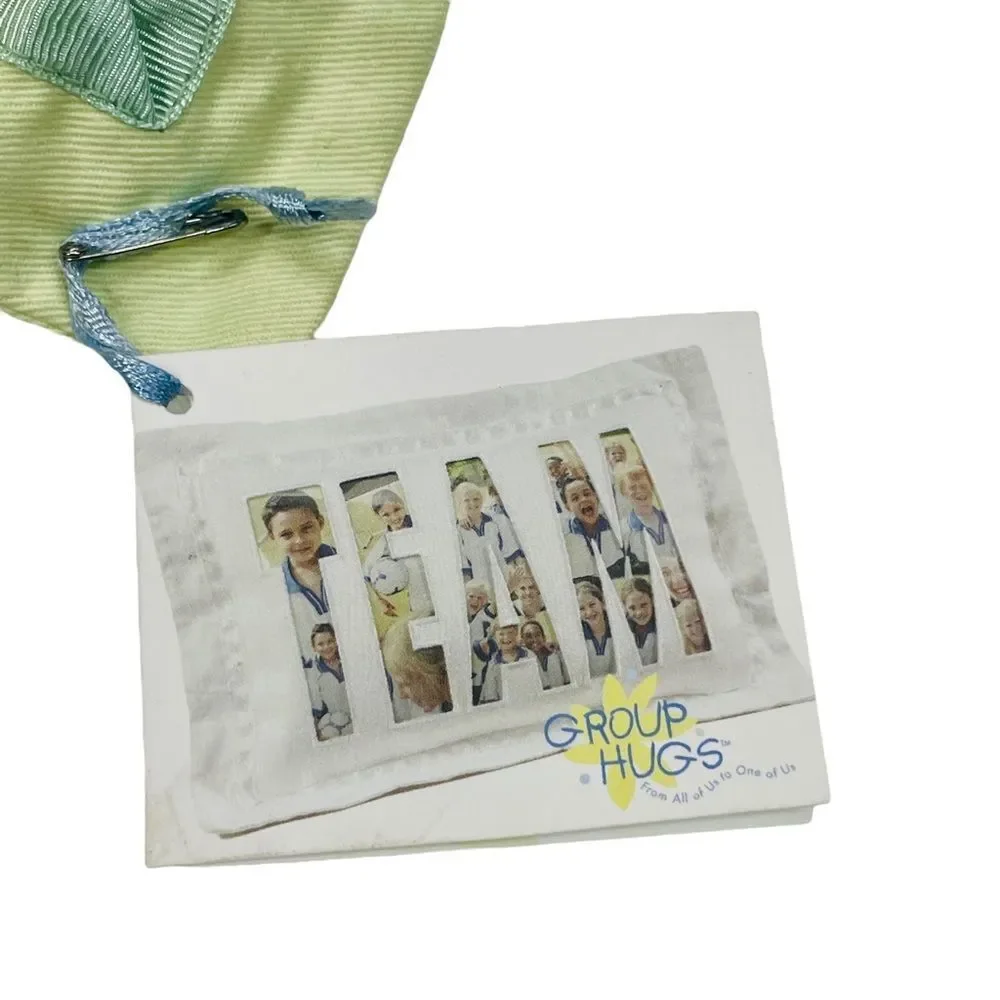 Set of 4 Light Green Demdaco Group Hugs MOM Photo Accent Pillows - NWT